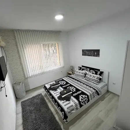 рози ساندانسكي